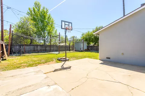 2185 Solar Way, Redding, CA 96002 photo 16