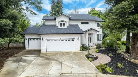 1400 Woodbridge Ct, Redding, CA 96002