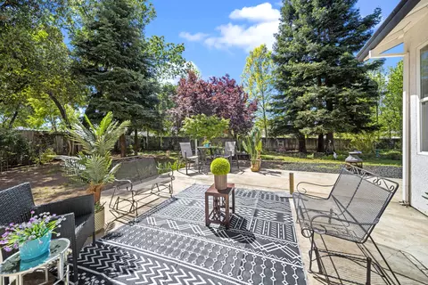 1400 Woodbridge Ct, Redding, CA 96002 photo 25