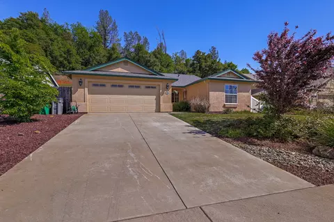 3852 Craftsman Ave, Shasta Lake, CA 96019