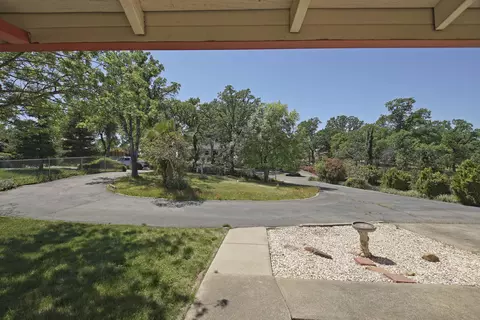 30 La Colina Ter, Anderson, CA 96007 photo 3