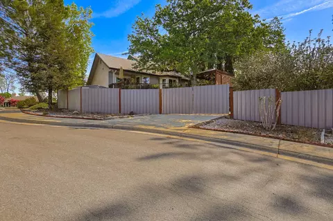 6055 Gleneagles Ct, Redding, CA 96003 photo 82