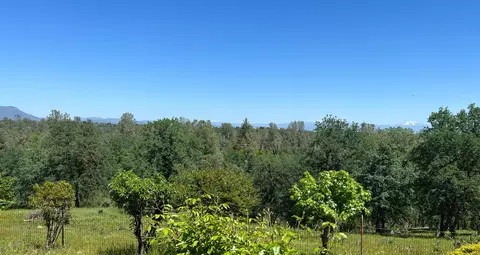 1648 Whistling Dr, Redding, CA 96003 photo 2