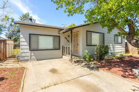 3926 Virgo St, Redding, CA 96002