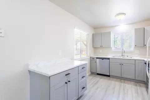 3926 Virgo St, Redding, CA 96002 photo 5