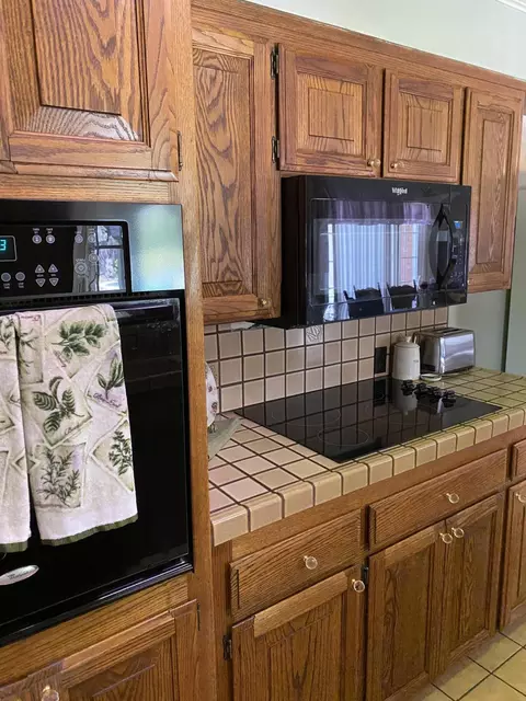 6515 Paso, Redding, CA 96001 photo 14