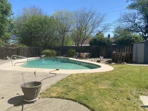 6515 Paso, Redding, CA 96001 photo 2