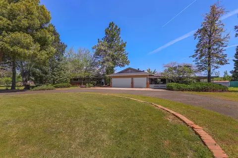6445 Clear View Dr, Anderson, CA 96007 photo 3