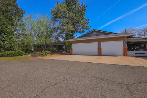 6445 Clear View Dr, Anderson, CA 96007 photo 2