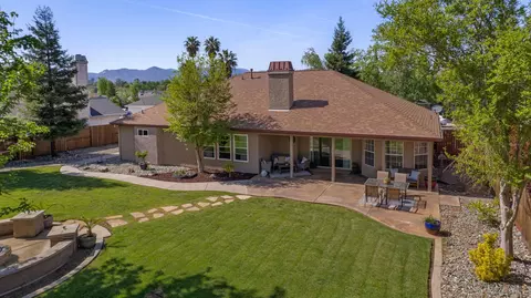 2045 Princeton Way, Redding, CA 96003