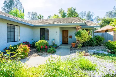 3494 Somerset Ave, Redding, CA 96002 photo 2