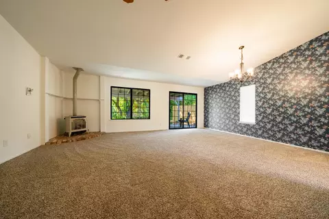 3494 Somerset Ave, Redding, CA 96002 photo 3