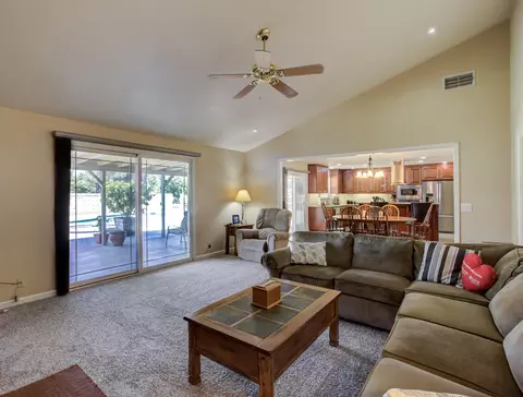 7242 Loftus Rd, Redding, CA 96002 photo 13