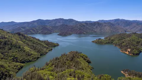 19028 Rocky Trl, Lakehead, CA 96051