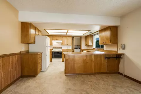 1742 Filaree Dr, Redding, CA 96002 photo 10