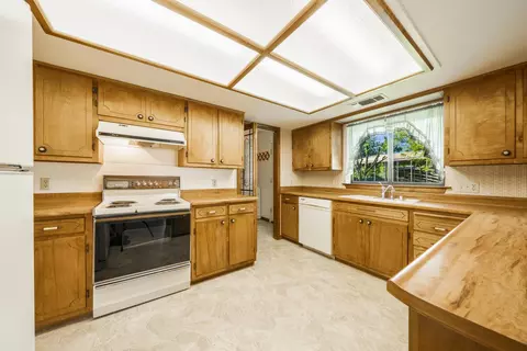 1742 Filaree Dr, Redding, CA 96002 photo 11