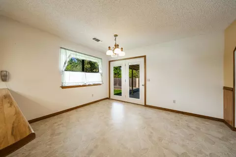 1742 Filaree Dr, Redding, CA 96002 photo 13