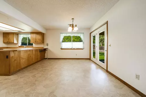 1742 Filaree Dr, Redding, CA 96002 photo 14