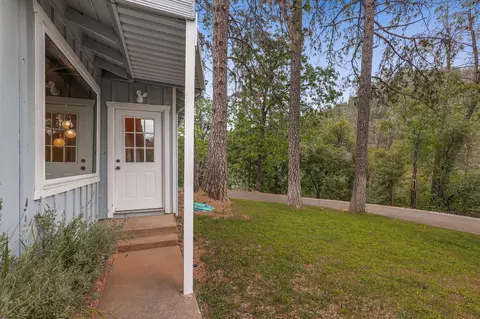 14918 Wonderland Blvd, Redding, CA 96003 photo 2
