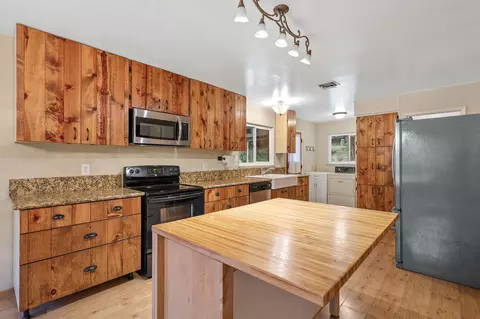 14918 Wonderland Blvd, Redding, CA 96003 photo 10