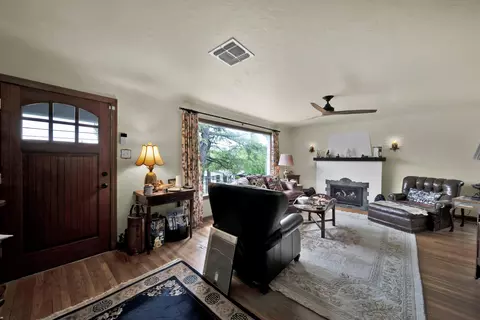 2055 Gold St, Redding, CA 96001 photo 5