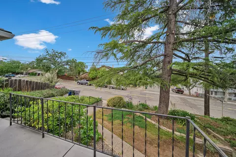 2055 Gold St, Redding, CA 96001 photo 11