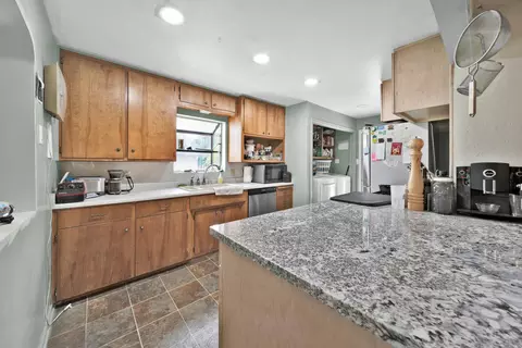 2055 Gold St, Redding, CA 96001 photo 23