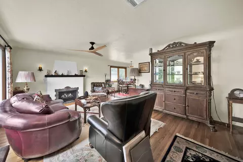 2055 Gold St, Redding, CA 96001 photo 14