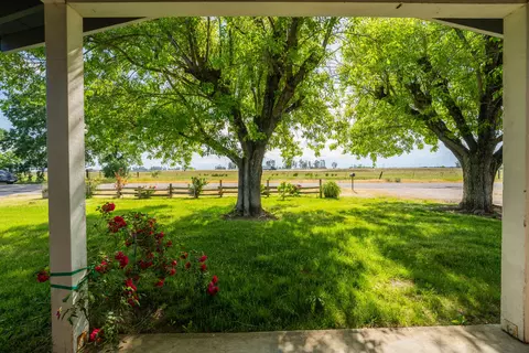11748 Citrus Rd, Red Bluff, CA 96080 photo 3