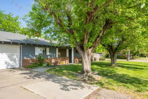 11748 Citrus Rd, Red Bluff, CA 96080 photo 2