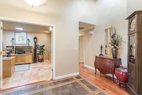 2503 Castlewood Dr, Redding, CA 96002 photo 6