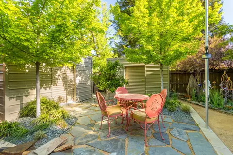 2503 Castlewood Dr, Redding, CA 96002 photo 39