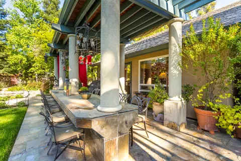2503 Castlewood Dr, Redding, CA 96002 photo 40