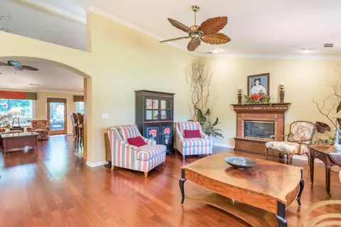 2503 Castlewood Dr, Redding, CA 96002 photo 8