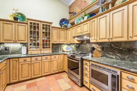 2503 Castlewood Dr, Redding, CA 96002 photo 13