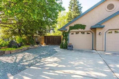 2503 Castlewood Dr, Redding, CA 96002 photo 61