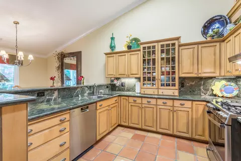 2503 Castlewood Dr, Redding, CA 96002 photo 12