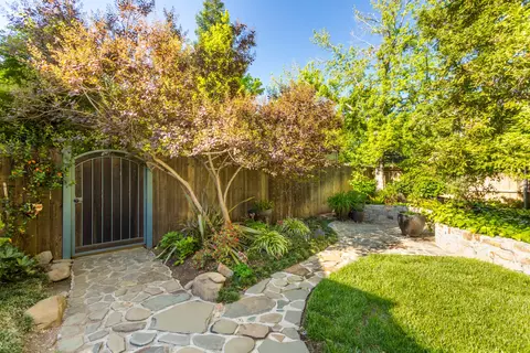 2503 Castlewood Dr, Redding, CA 96002 photo 60