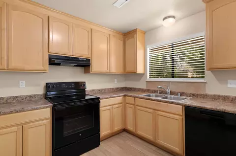 4551 E Bonnyview Rd, Redding, CA 96001 photo 2