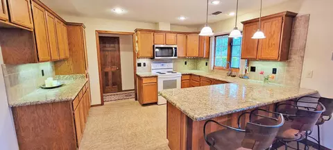 1680 Filaree Dr, Redding, CA 96002 photo 7