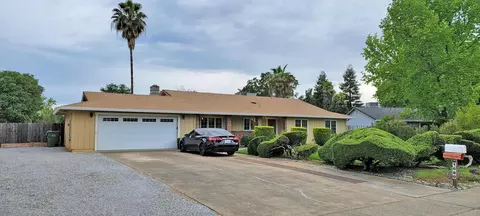 1680 Filaree Dr, Redding, CA 96002 photo 4