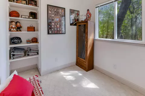 11867 Yosemite Dr, Redding, CA 96003 photo 14