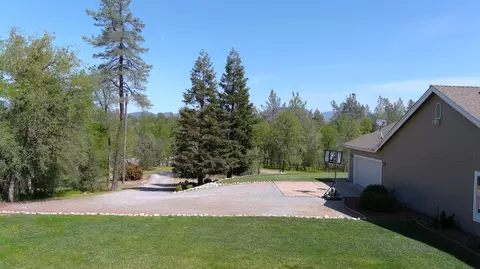 11867 Yosemite Dr, Redding, CA 96003 photo 54