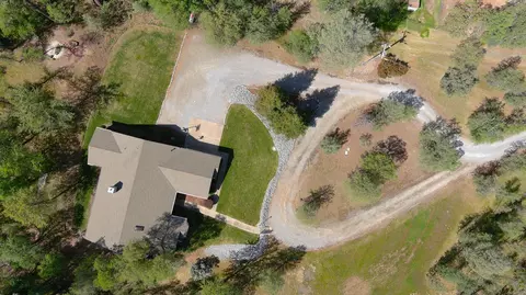 11867 Yosemite Dr, Redding, CA 96003 photo 70
