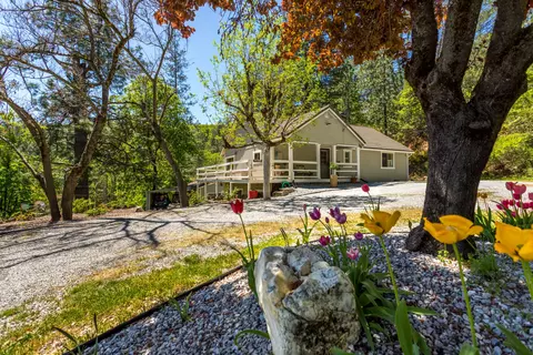 17102 Natures Way, Lakehead, CA 96051