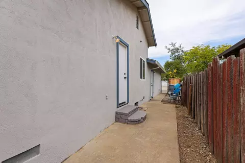 2075 Glenrose Dr, Redding, CA 96001 photo 35