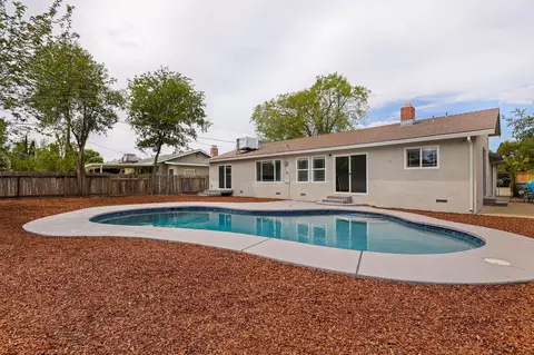 2075 Glenrose Dr, Redding, CA 96001 photo 30
