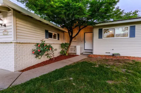 2075 Glenrose Dr, Redding, CA 96001 photo 2