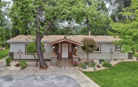 13592 Hanna Way, Redding, CA 96003