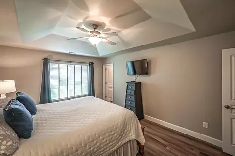 1072 Monterra Ln, Redding, CA 96002 photo 16